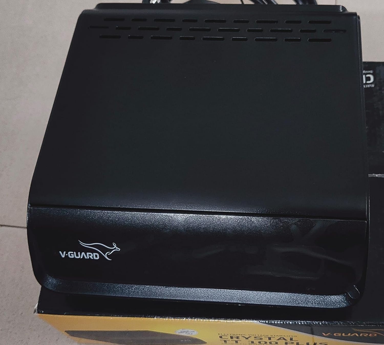 V-Guard Crystal TT 100 Plus TV Stabilizer 3